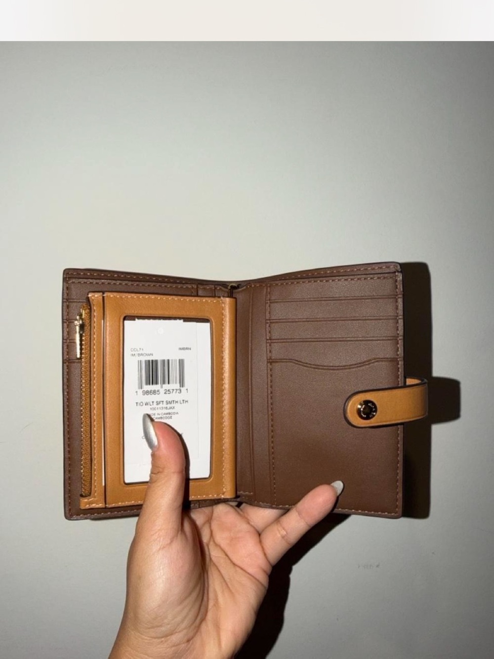 COACH~2-in-1 Wallet - Picture 4 of 7